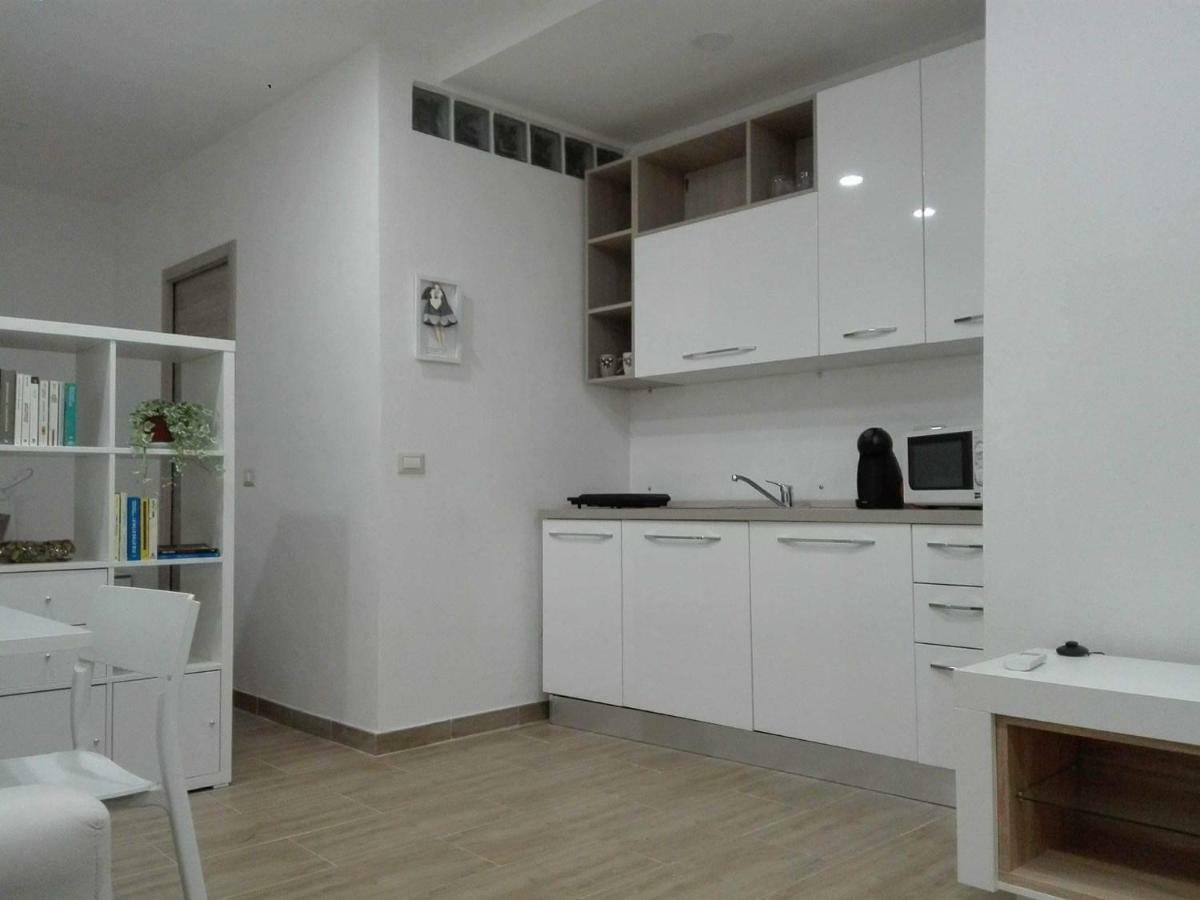 Al Centro Di Cagliari Apartment Bagian luar foto