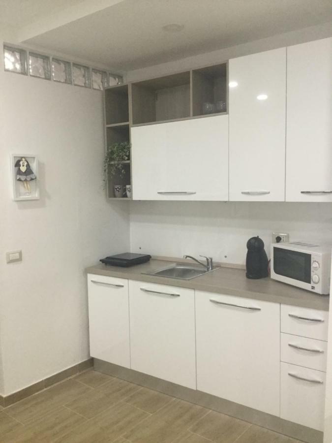 Al Centro Di Cagliari Apartment Bagian luar foto