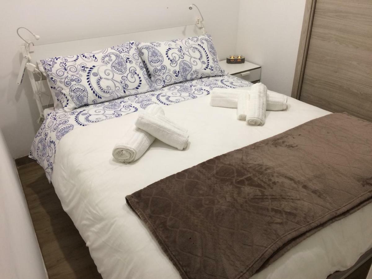 Al Centro Di Cagliari Apartment Bagian luar foto